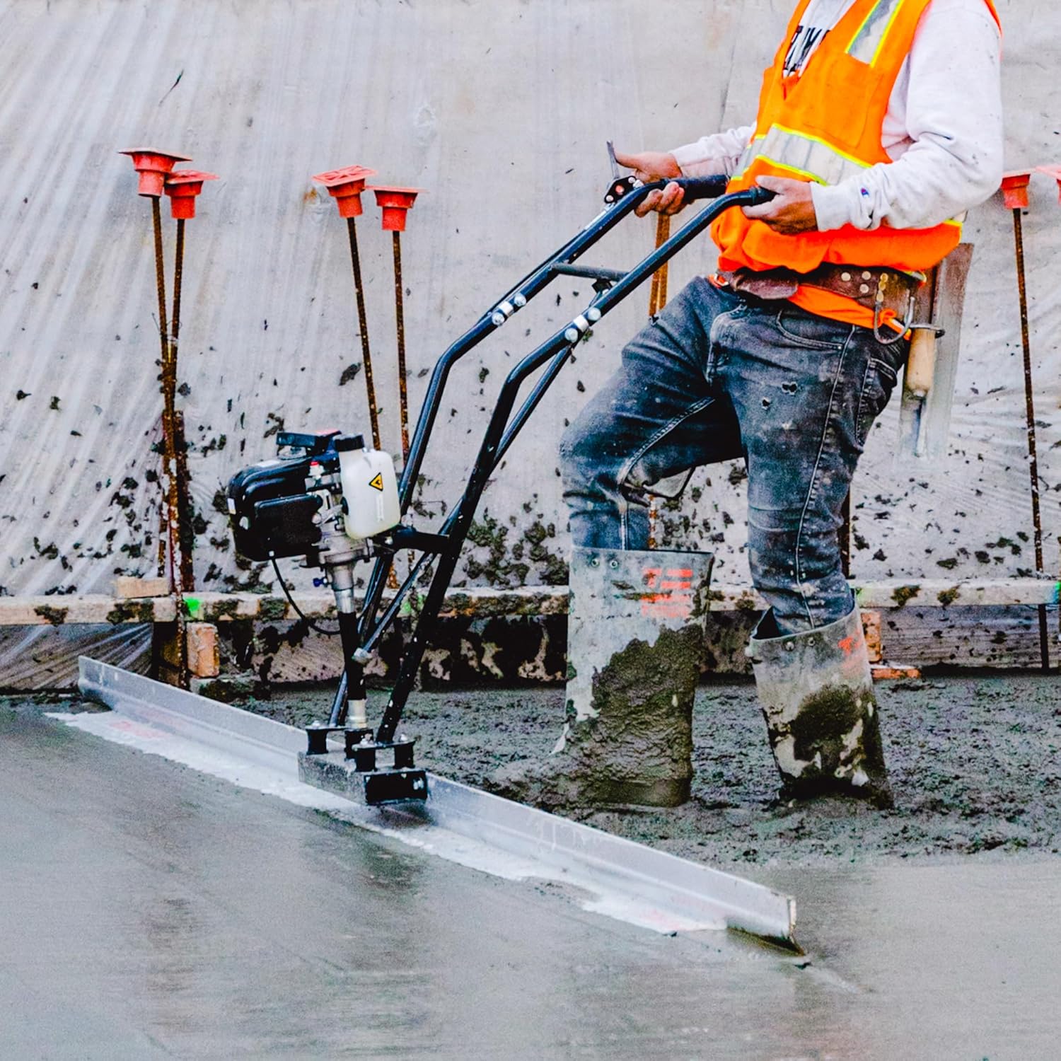 TOMAHAWK Power Screed Concrete Finishing Vibra Tool with 14 ft & 10 ft Boards Bull Float Finisher Set