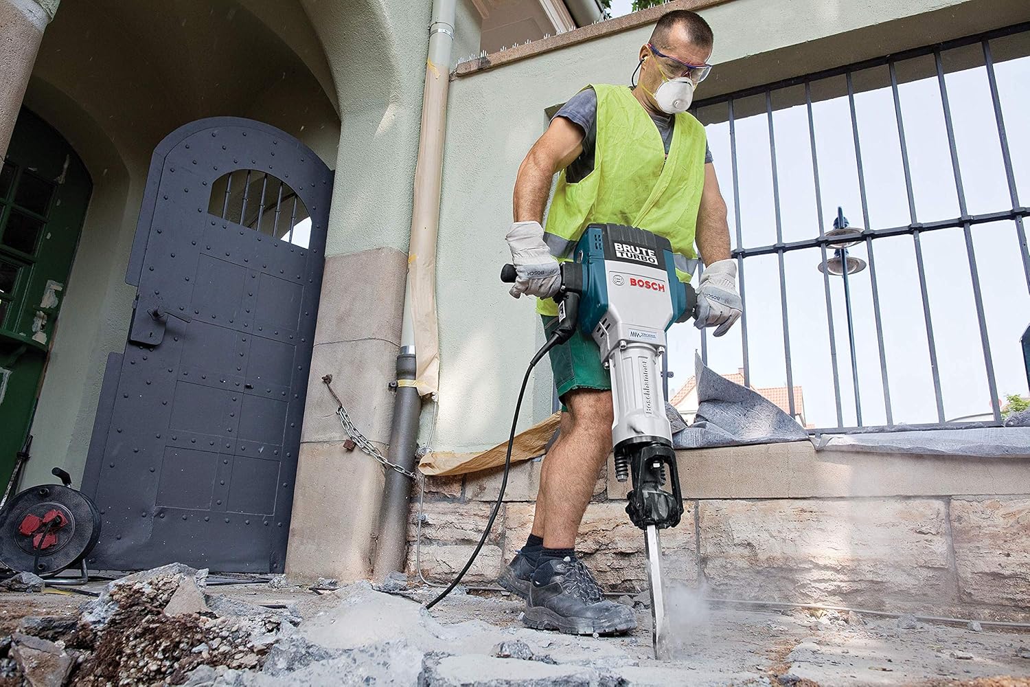 BOSCH BH2770VCD 120-Volt 1-1/8 Hex Breaker Hammer Brute Turbo Deluxe Kit with Deluxe Cart